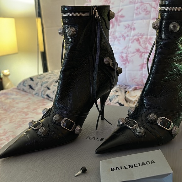 Balenciaga Booties - Picture 4 of 8